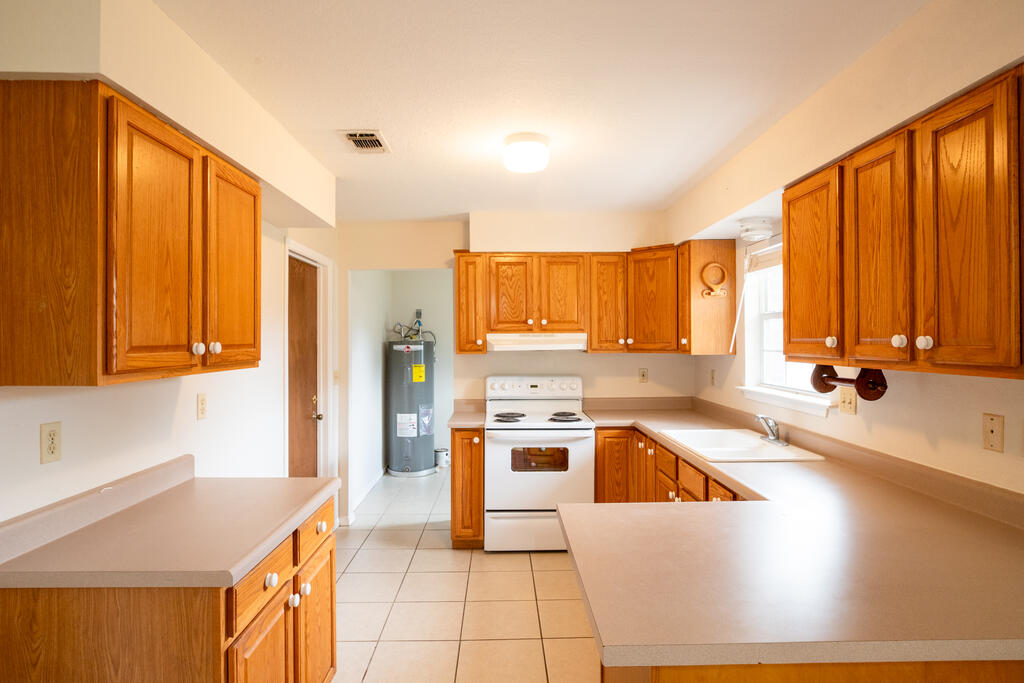 703 Dawn Lane