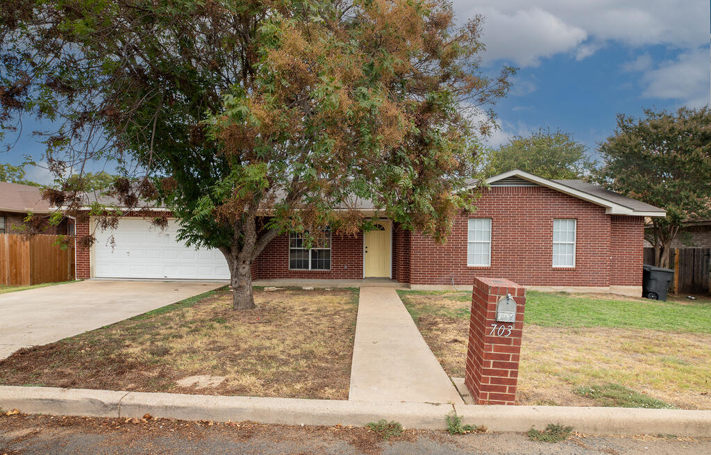 703 Dawn Lane