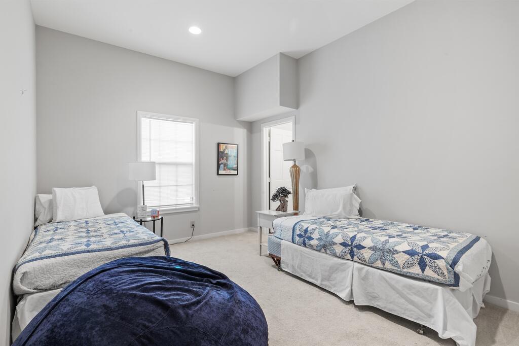 504 W Austin St