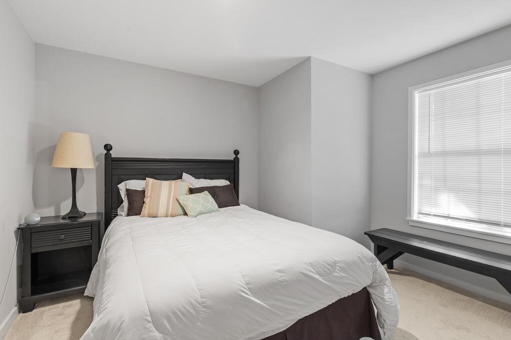 504 W Austin St