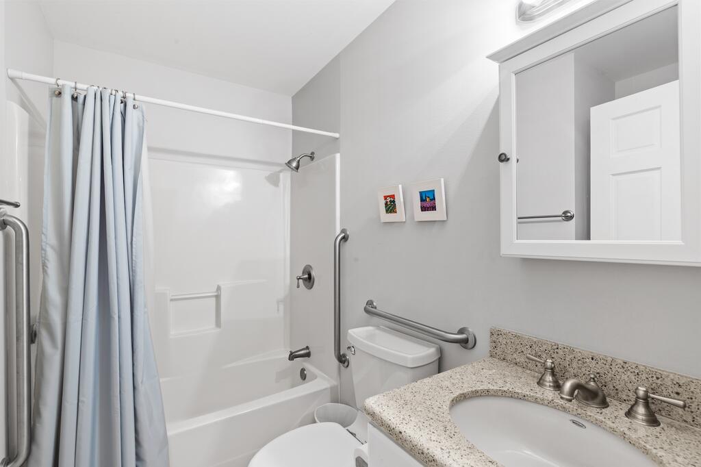 504 W Austin St