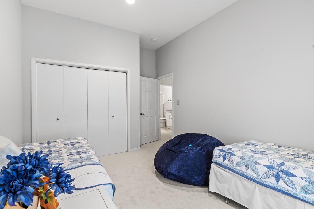 504 W Austin St