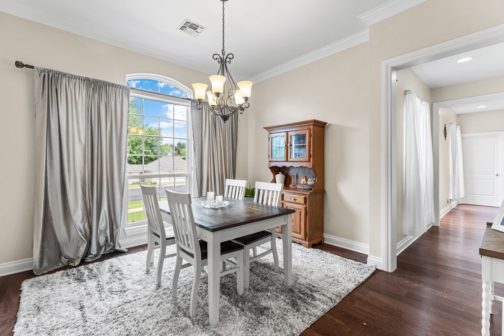 1107 Running Buck Lane
