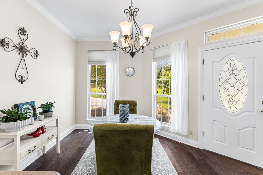 1107 Running Buck Lane