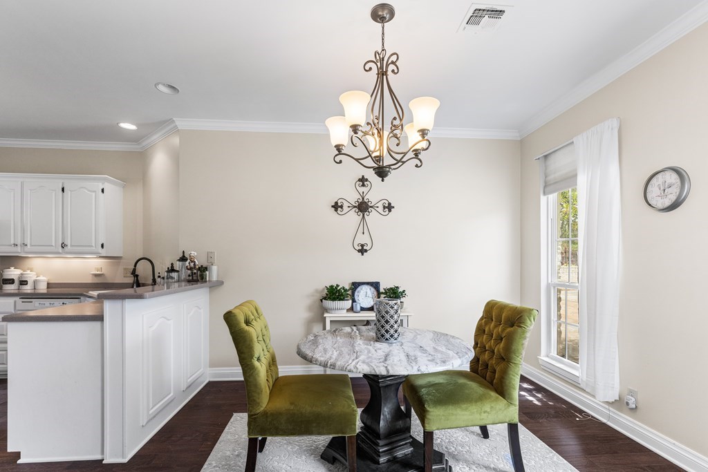 1107 Running Buck Lane