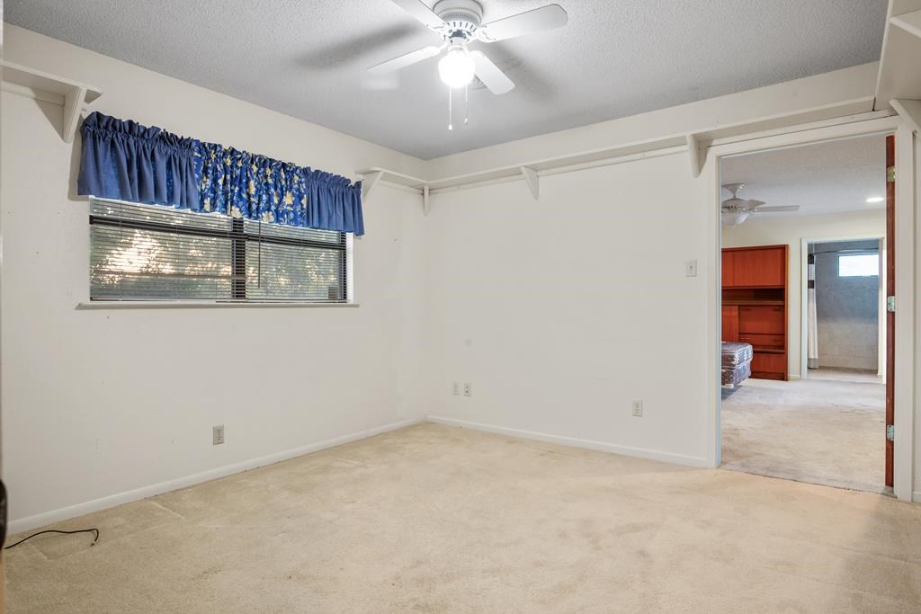 610 N Bowie