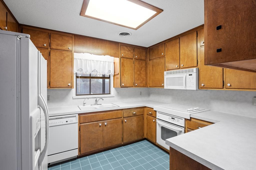 610 N Bowie