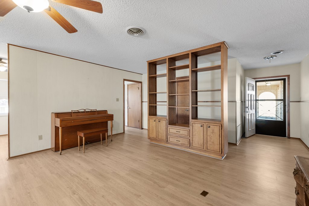 221 Timberidge Dr