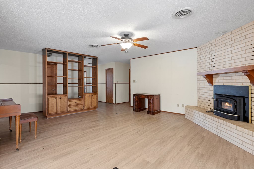 221 Timberidge Dr