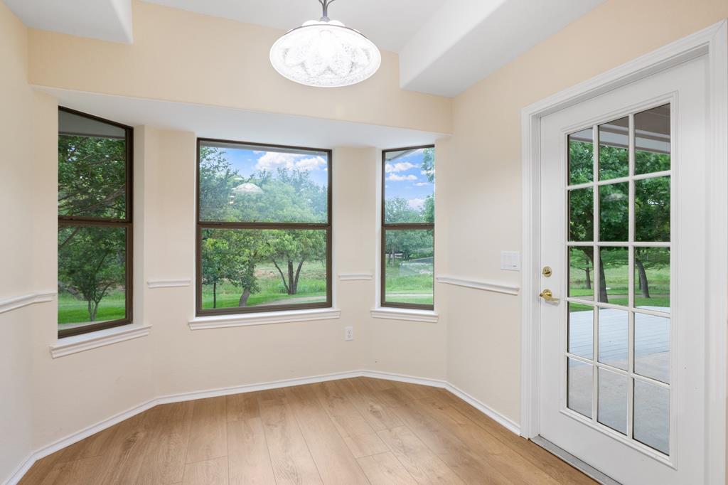 132 W Creekview Dr