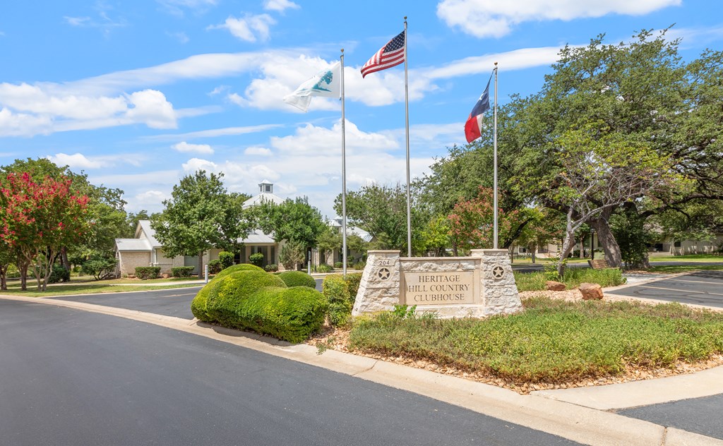 132 W Creekview Dr