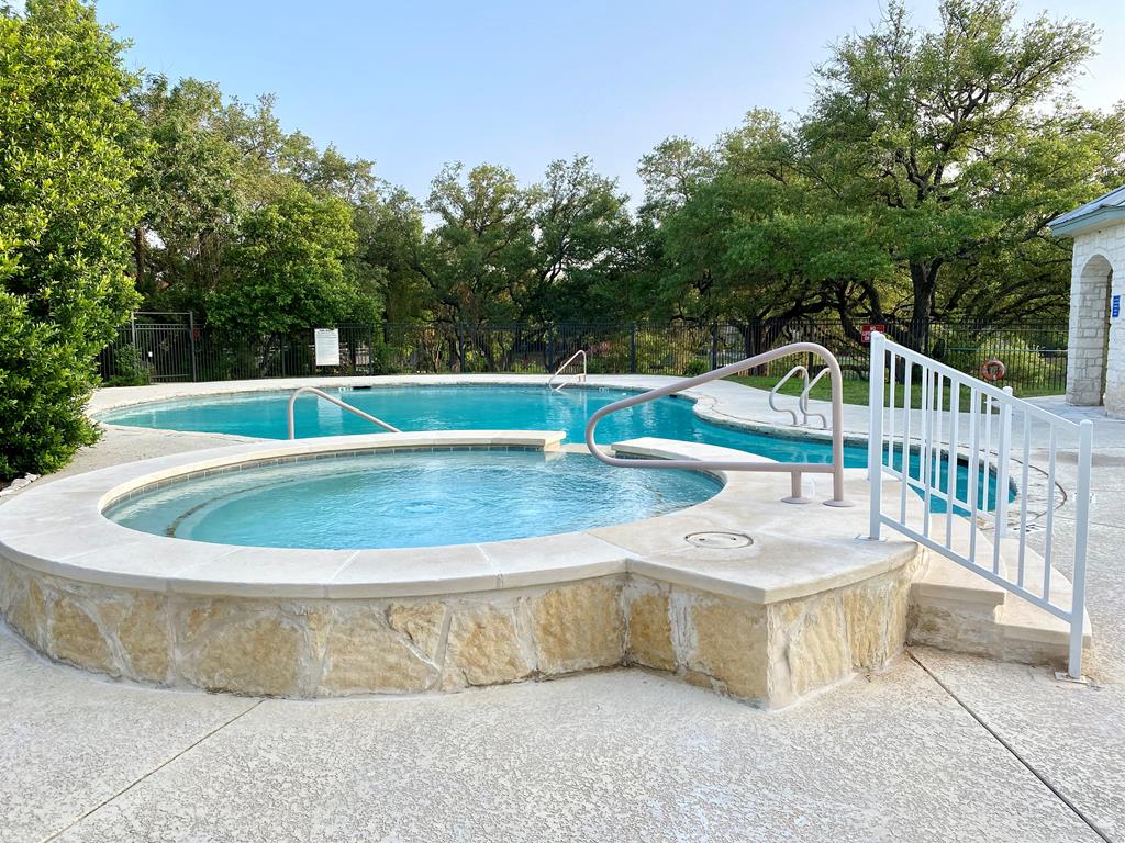 132 W Creekview Dr