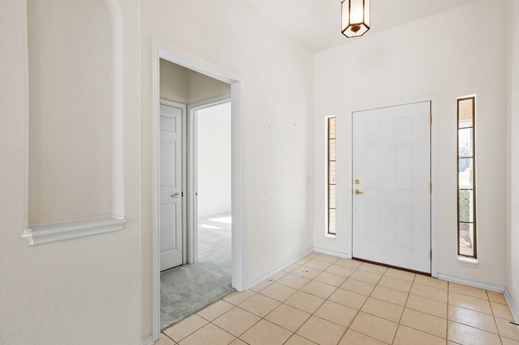 132 W Creekview Dr