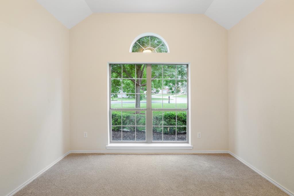 132 W Creekview Dr