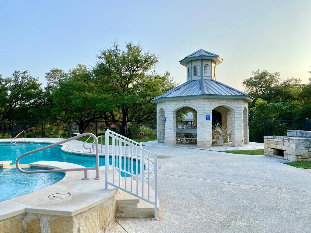 132 W Creekview Dr