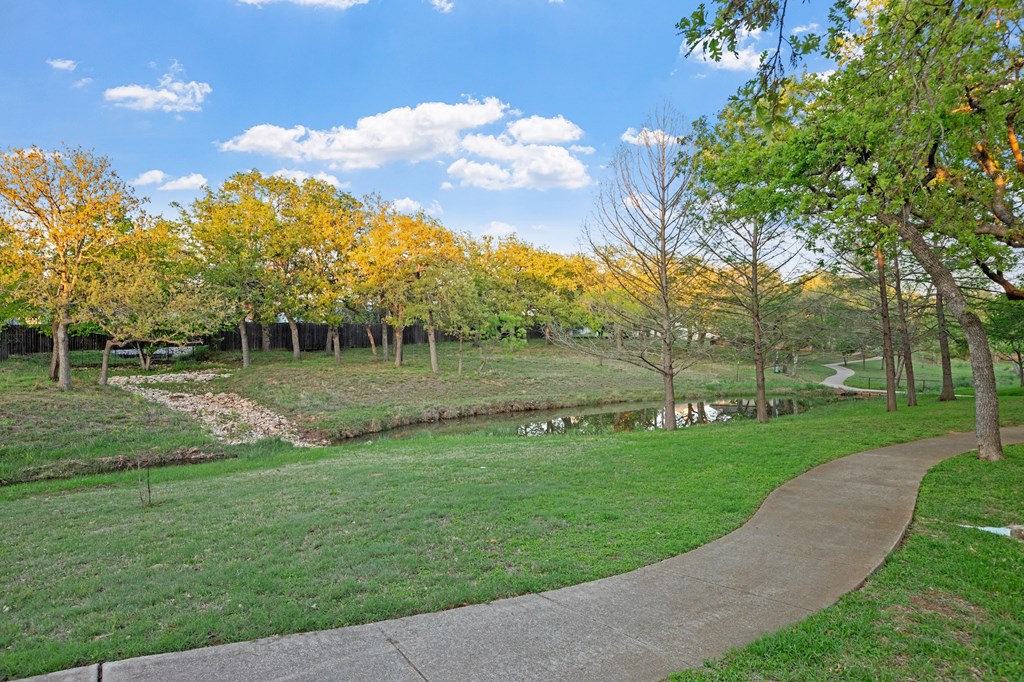 132 W Creekview Dr