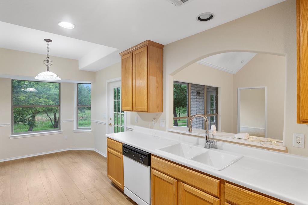 132 W Creekview Dr