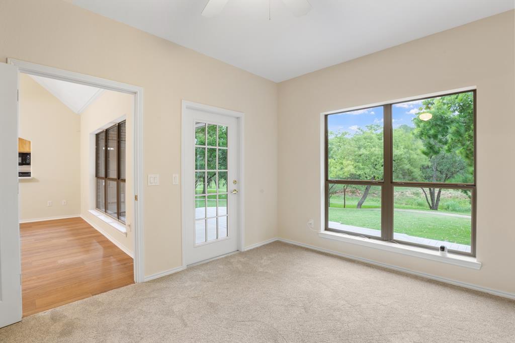 132 W Creekview Dr