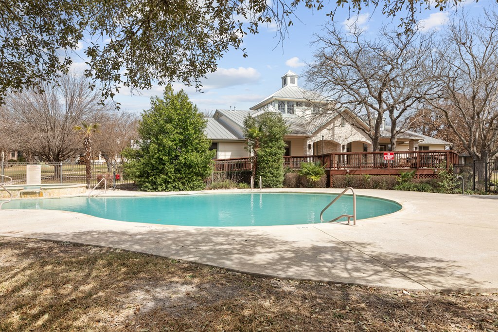 132 W Creekview Dr