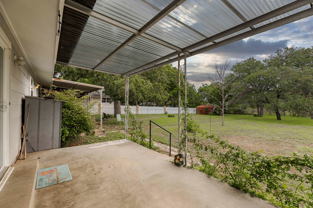 1206 Crenwelge Dr