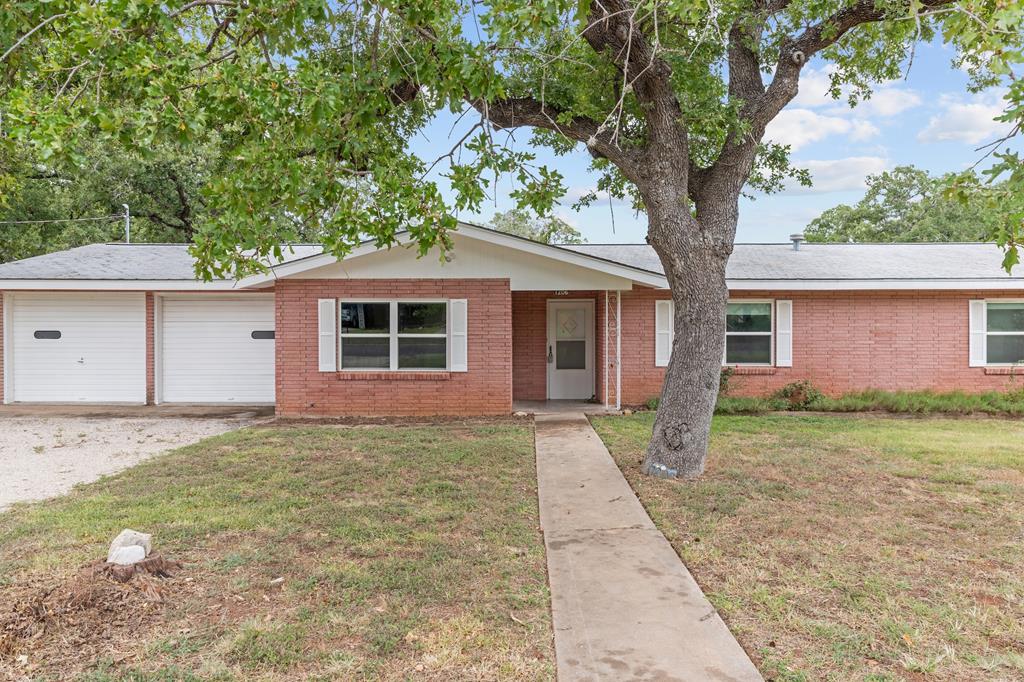 1206 Crenwelge Dr