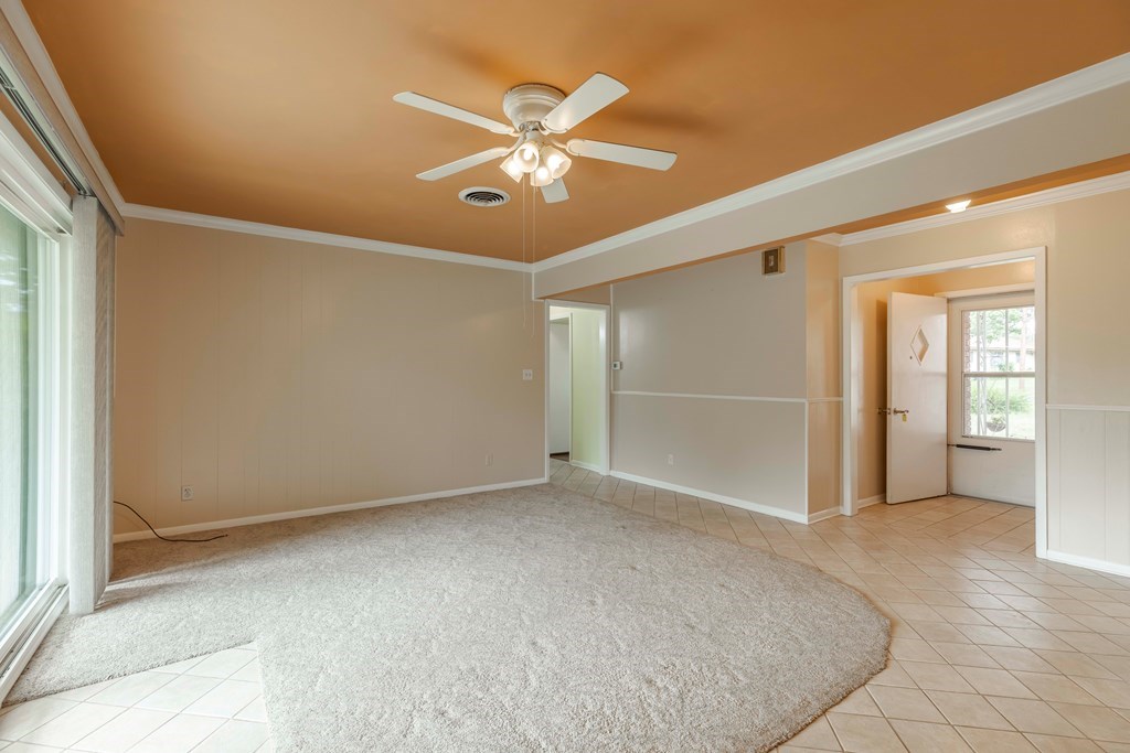 1206 Crenwelge Dr