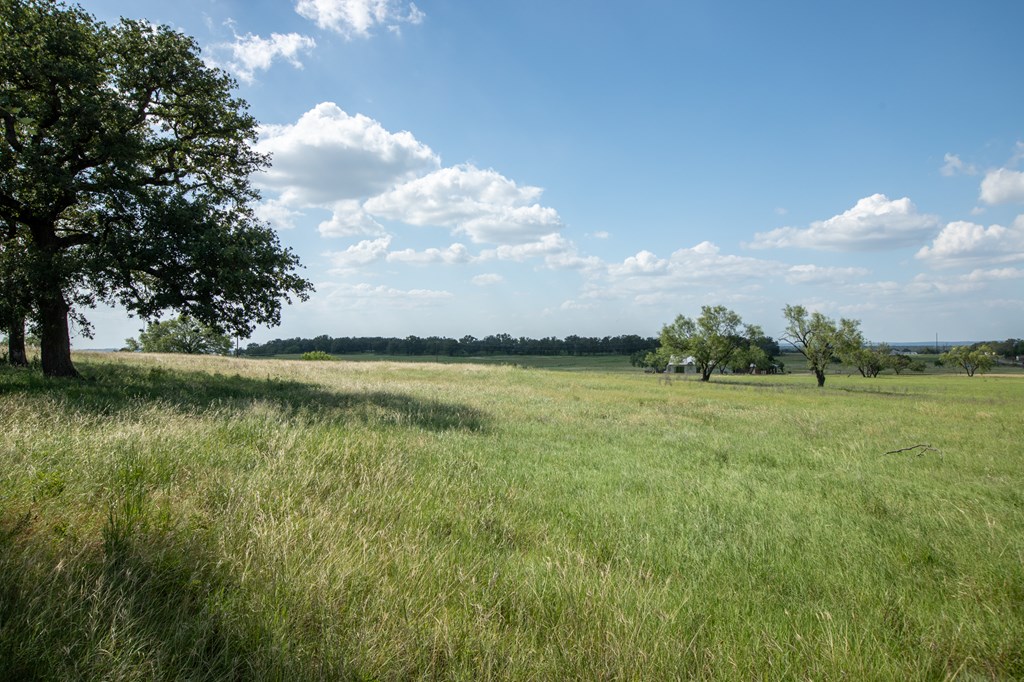 534 Ranch Rd 1376