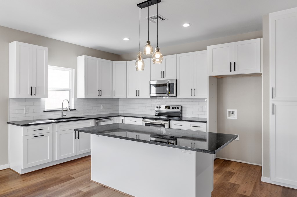 144 Feather Way
