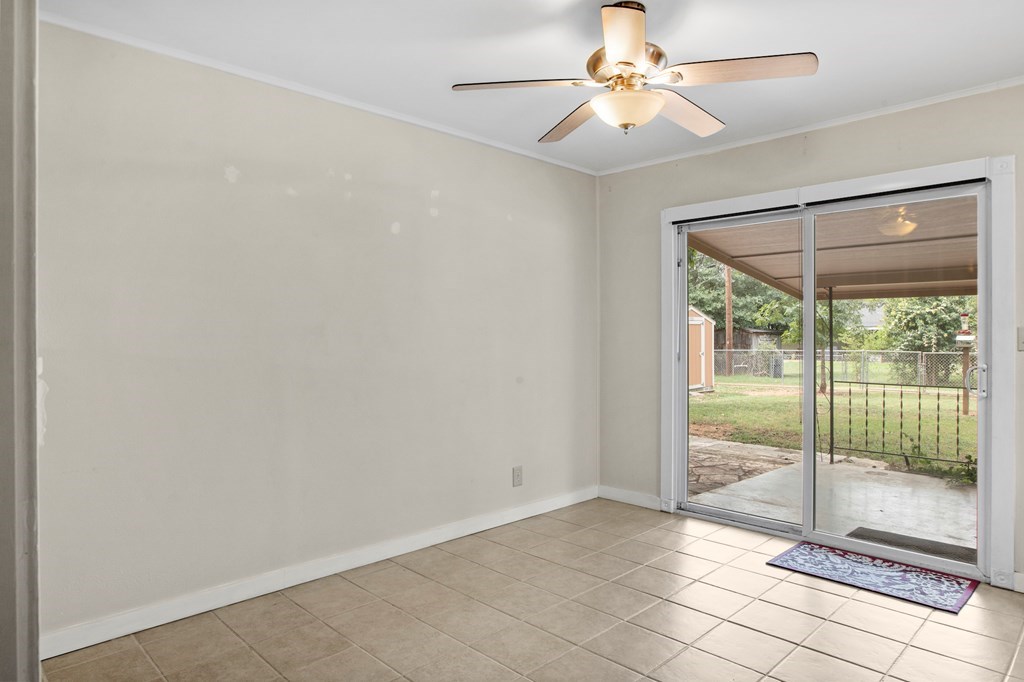 604 N Bowie