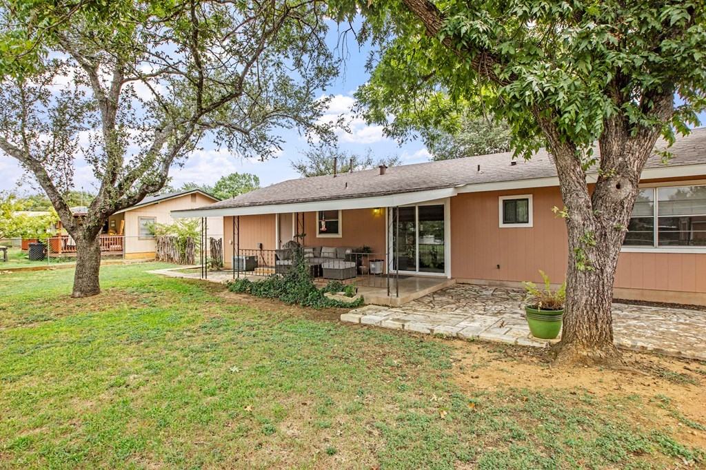 604 N Bowie