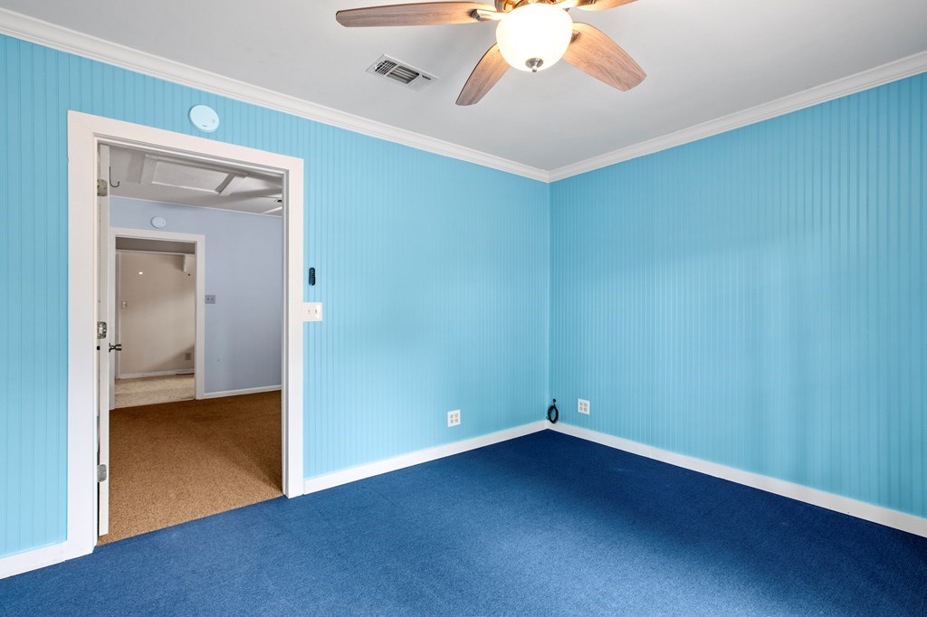 604 N Bowie
