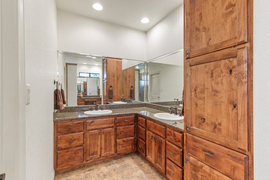 455 Summit Circle