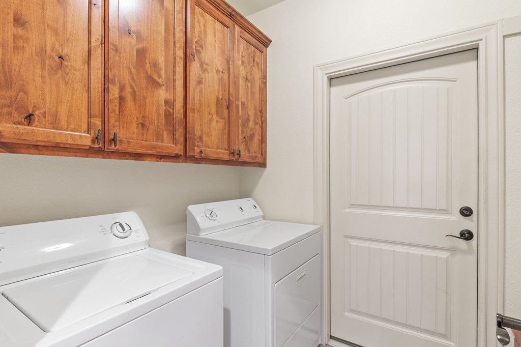 455 Summit Circle