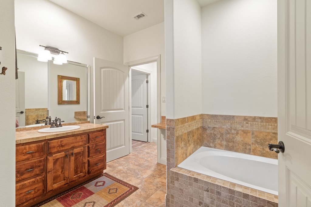 455 Summit Circle