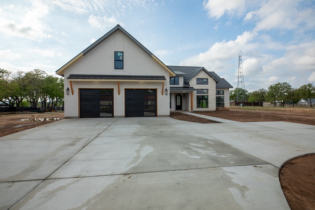 214 Woodcrest