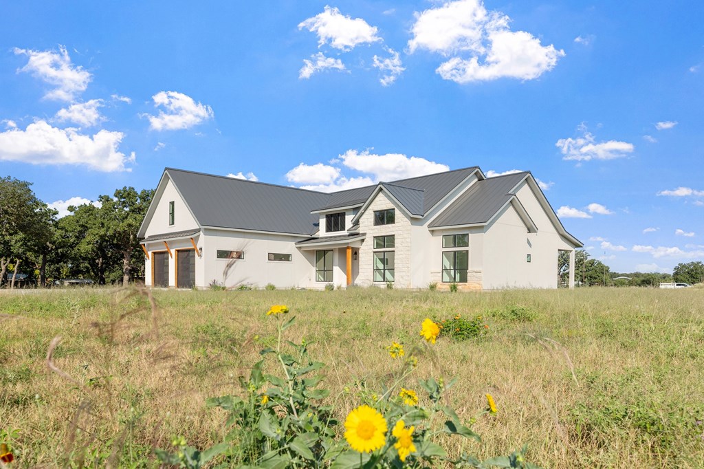 214 Woodcrest