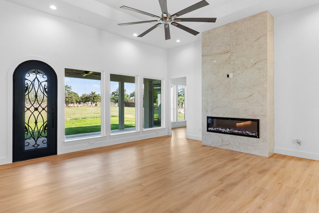 214 Woodcrest