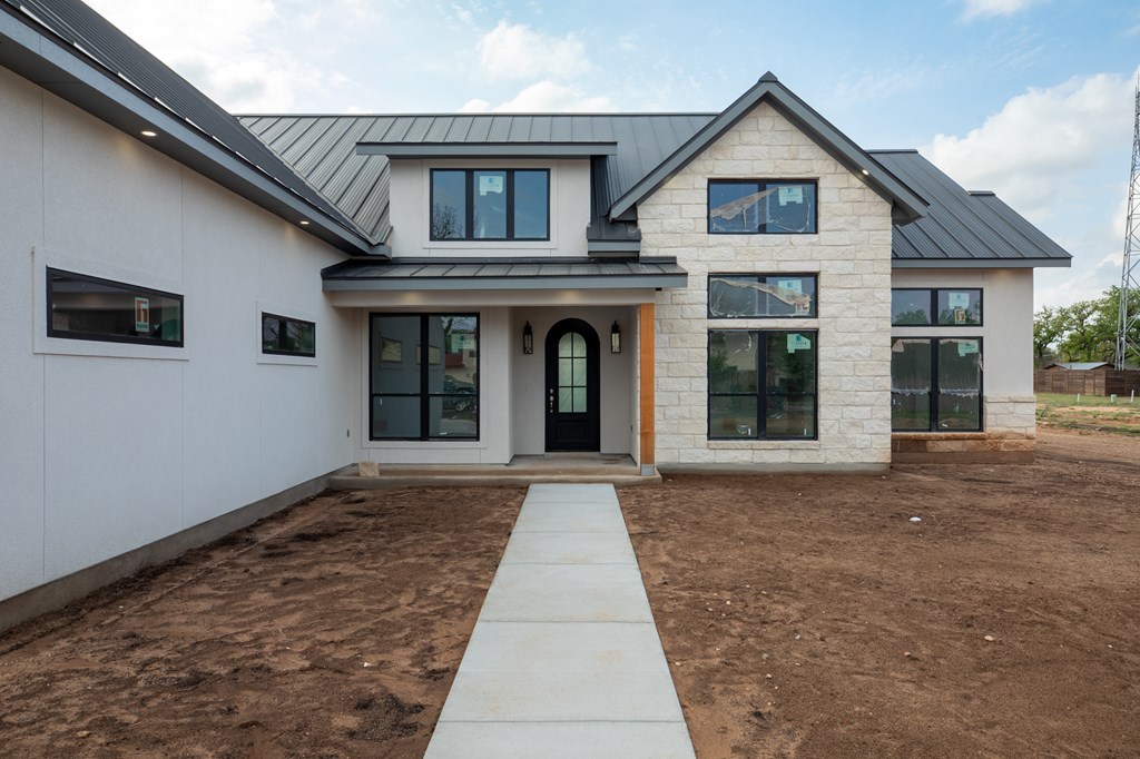214 Woodcrest