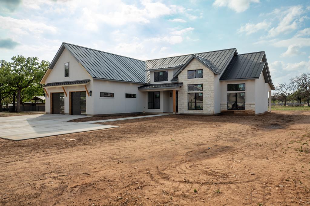 214 Woodcrest