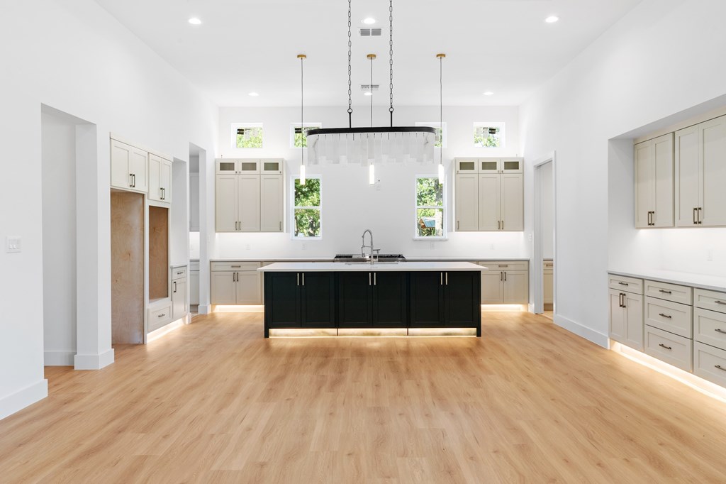 214 Woodcrest