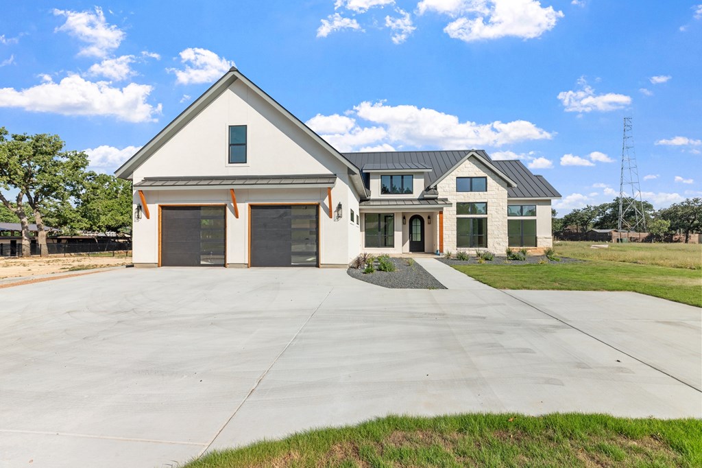 214 Woodcrest