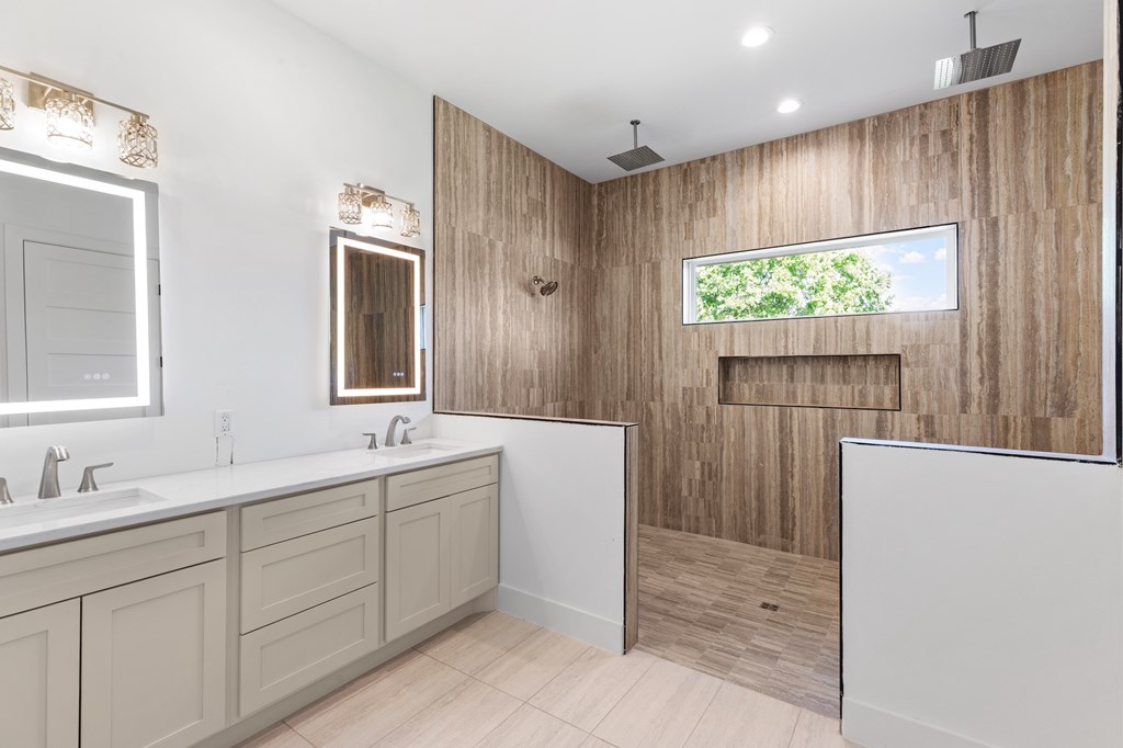 214 Woodcrest