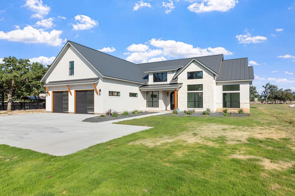214 Woodcrest