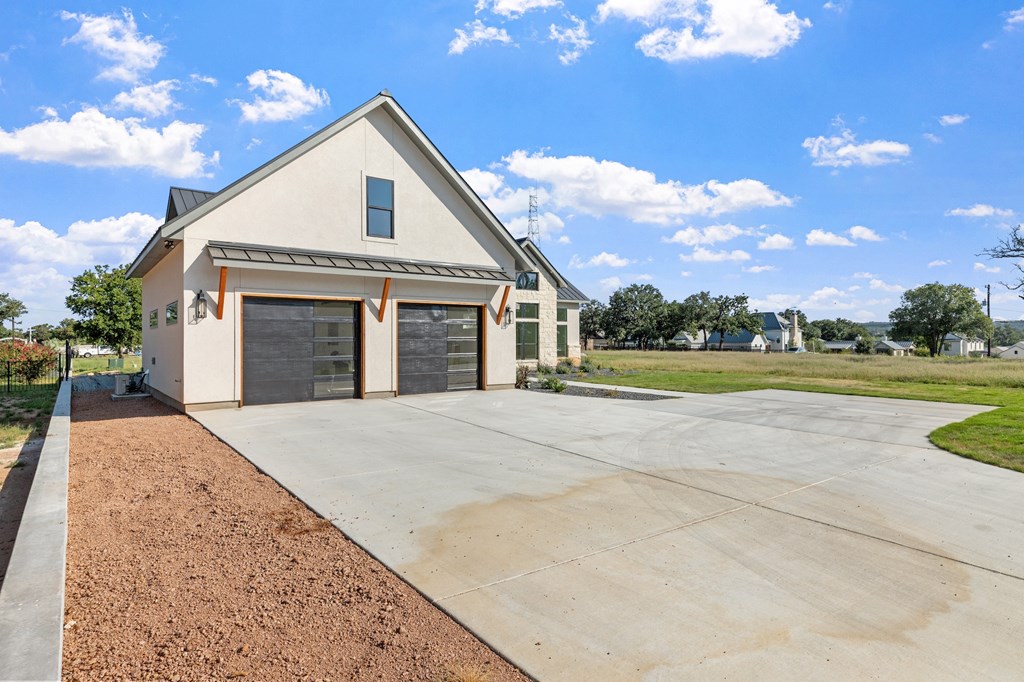 214 Woodcrest