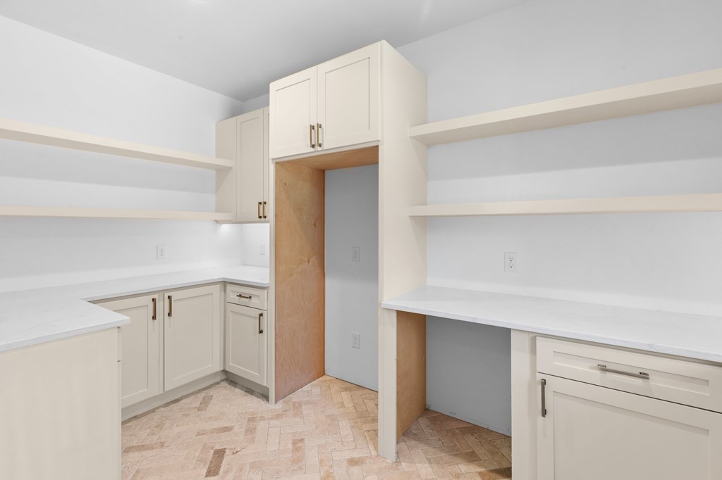214 Woodcrest