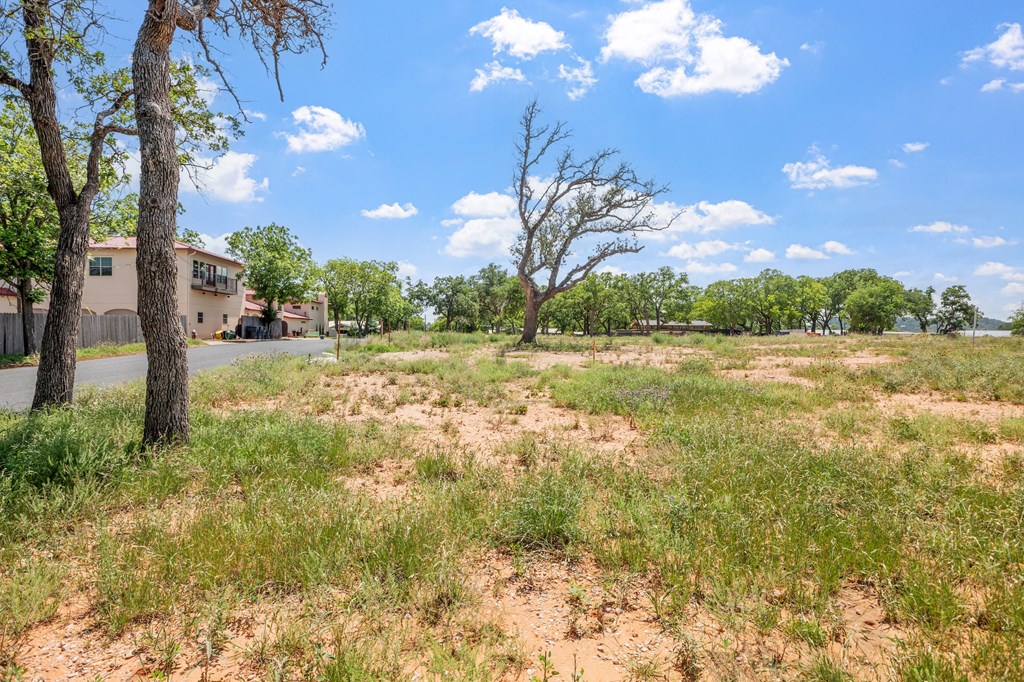218 Woodcrest # 7