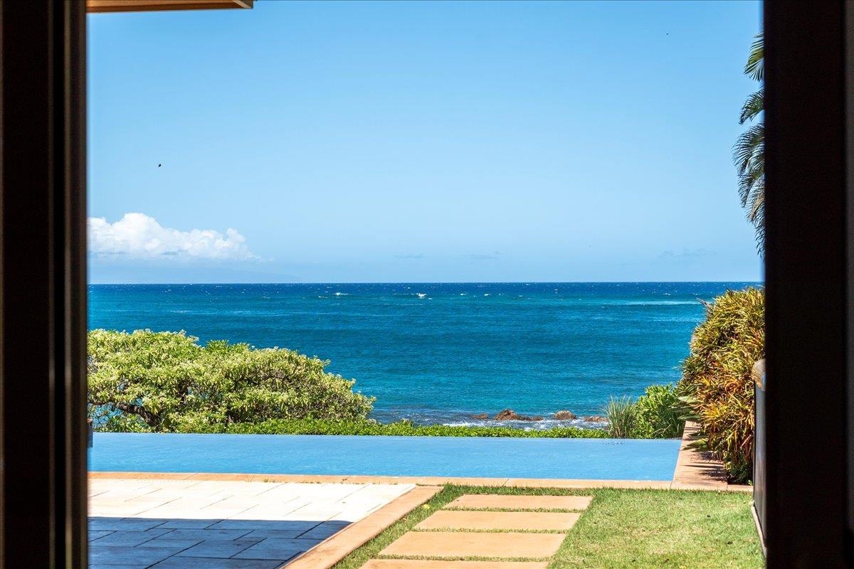 21 Kaulua Pl