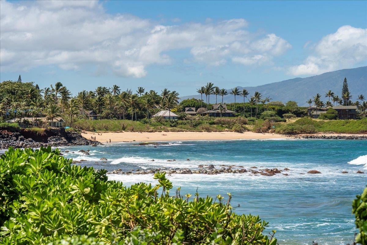 21 Kaulua Pl
