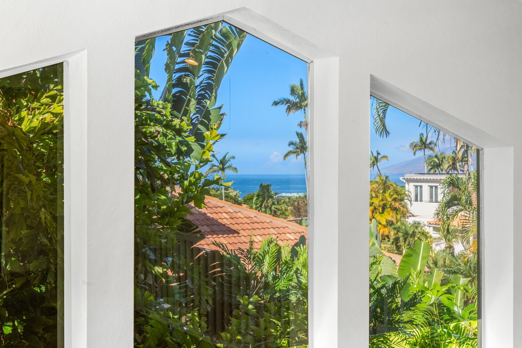 210 E Panana Pl