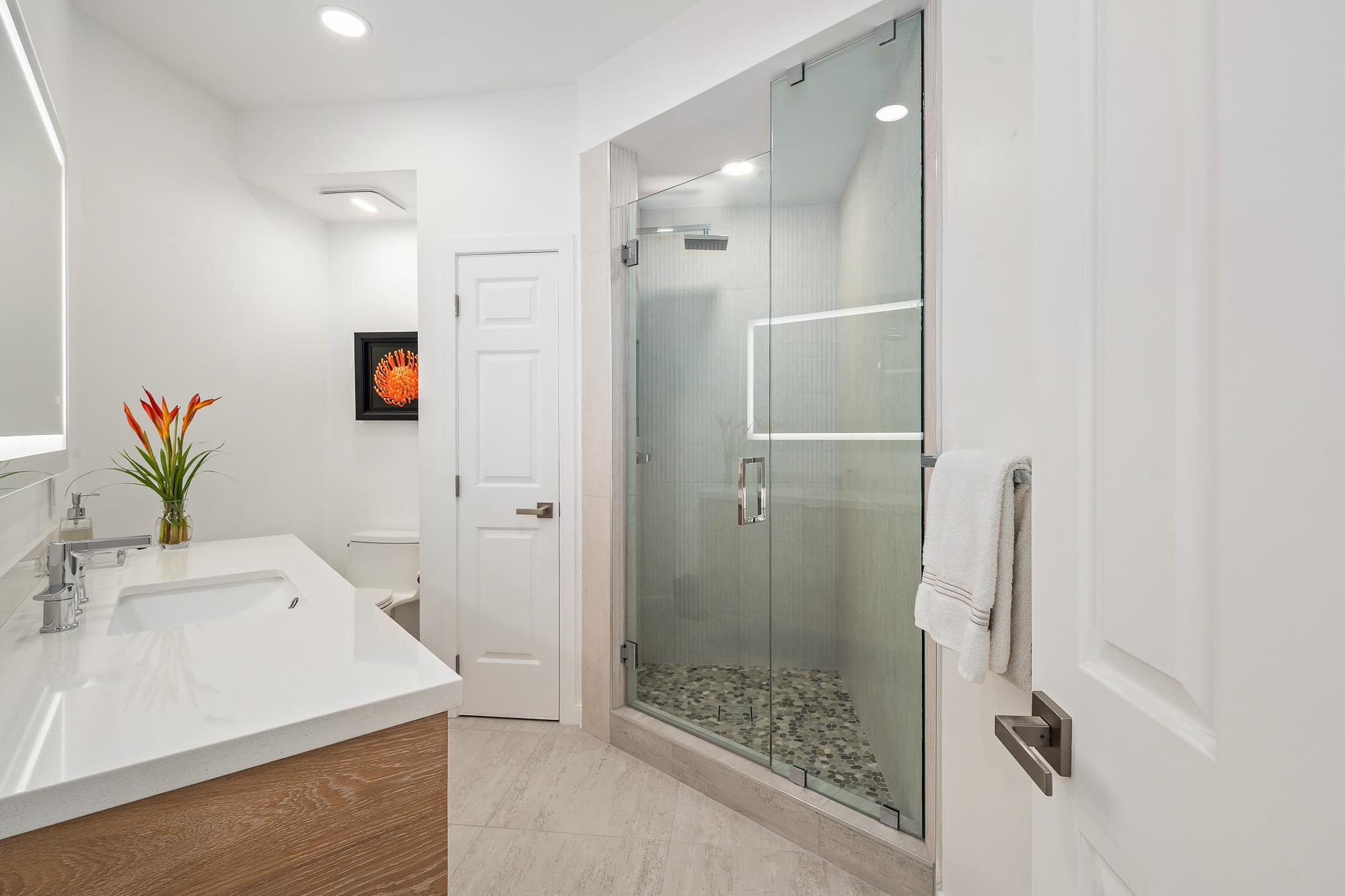 210 E Panana Pl